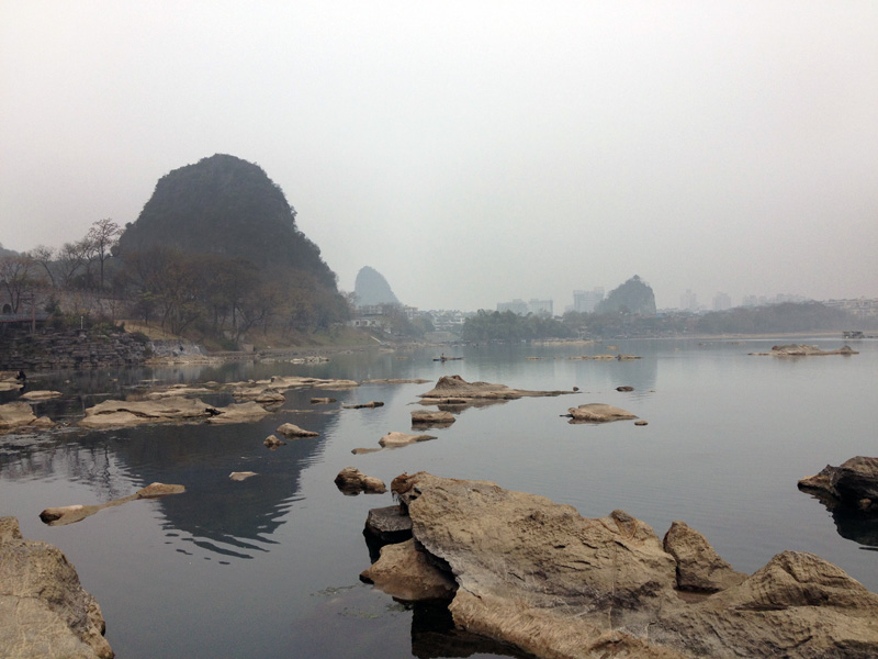 Берег  реки Лицзян
