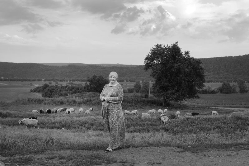 Гамаонова Мадина Семеновна, осетинка, село Новый Урой, Кабардино-Балкария, хозяйка страусиной фермы, ожидает 6-го ребенка. «Бог даровал нам очень хорошее место для жизни»