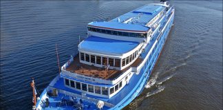 Как устроен круиз на теплоходе в России